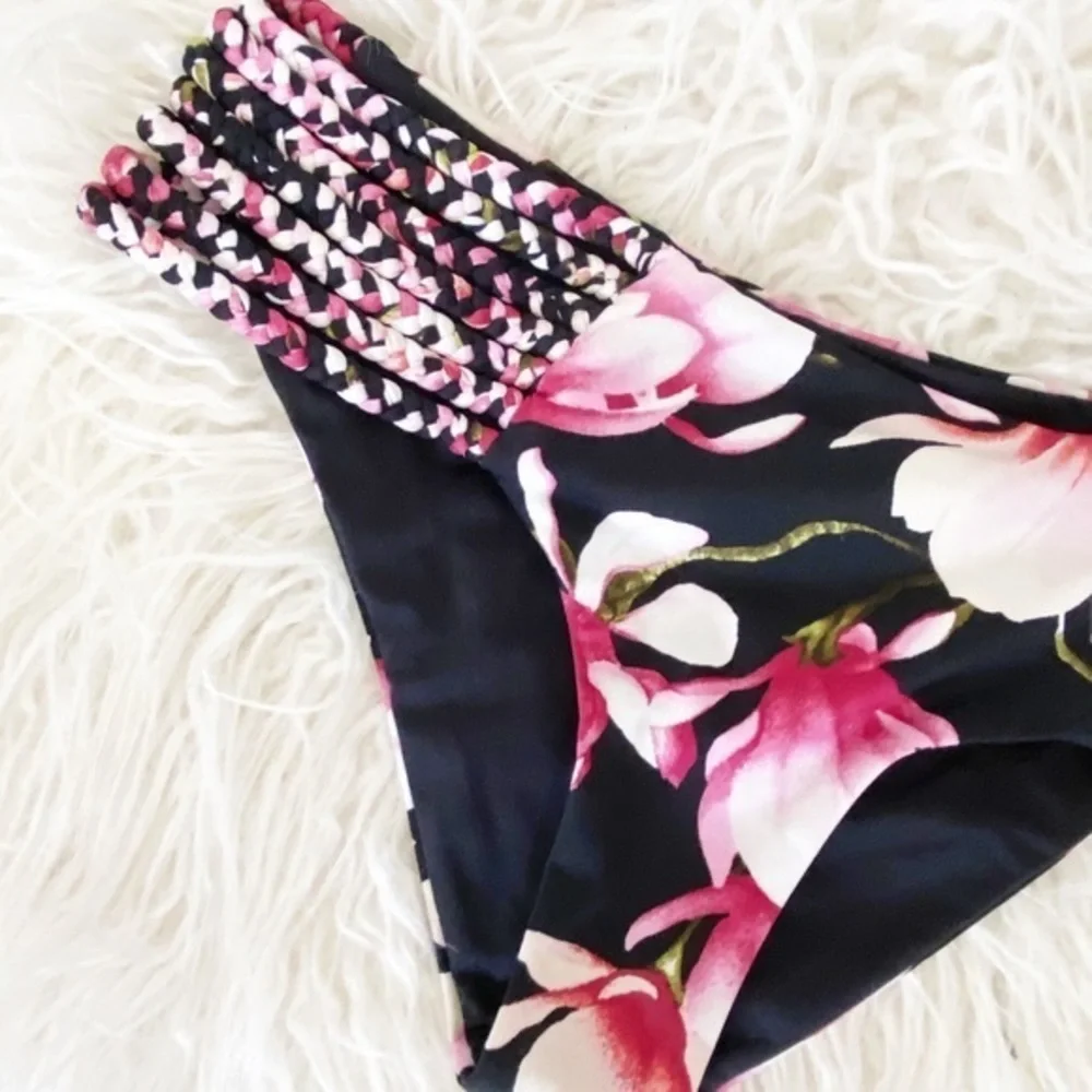 NWT Frankie’s Bikinis Valentina Bikini Bottom Pink